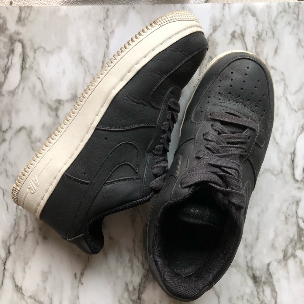 Nike Air Force 1 black sneakers